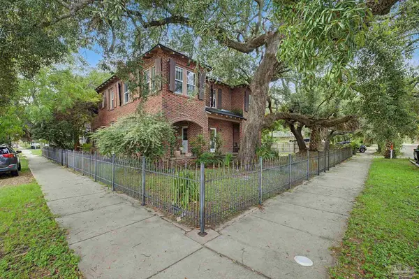 401 N Barcelona St, Pensacola, FL 32501