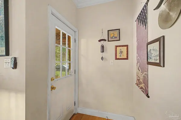 401 N Barcelona St, Pensacola, FL 32501