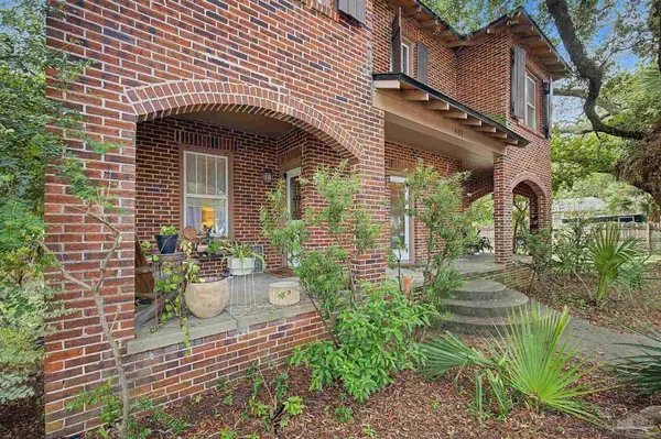 401 N Barcelona St, Pensacola, FL 32501