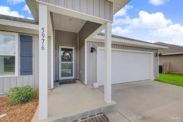 5976 Laurel Oak Dr, Pensacola, FL 32526