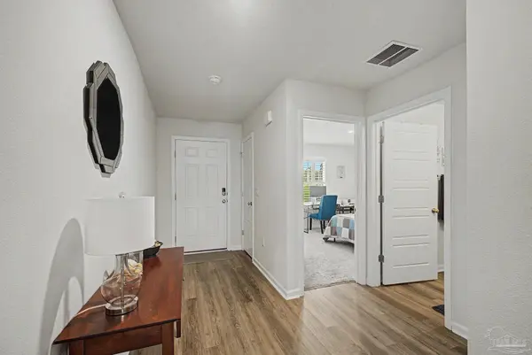 5976 Laurel Oak Dr, Pensacola, FL 32526