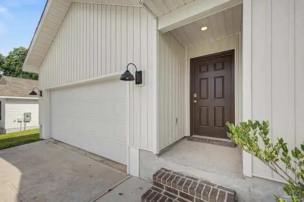 5887 Paddock Way, Pensacola, FL 32526