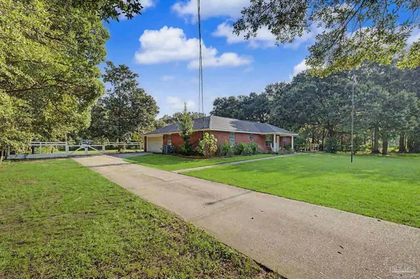 3516 Gardenview Dr, Pace, FL 32571