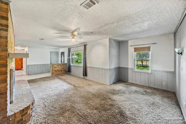 632 Powell St, Pensacola, FL 32534
