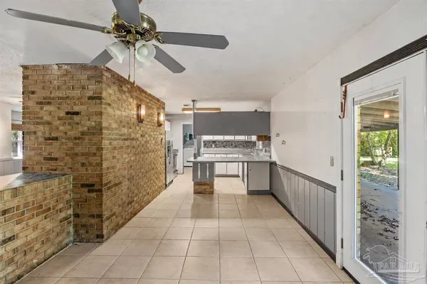 632 Powell St, Pensacola, FL 32534