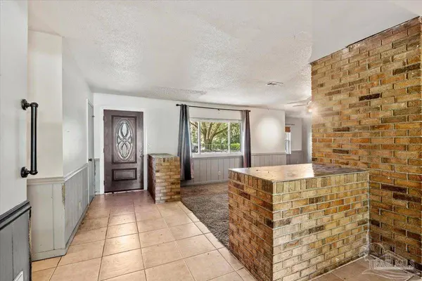 632 Powell St, Pensacola, FL 32534