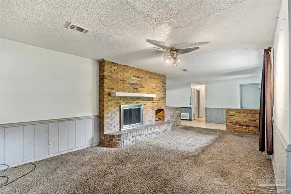 632 Powell St, Pensacola, FL 32534
