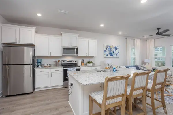 14338 Gardenglen Dr, Pensacola, FL 32507