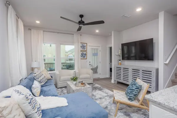 14338 Gardenglen Dr, Pensacola, FL 32507