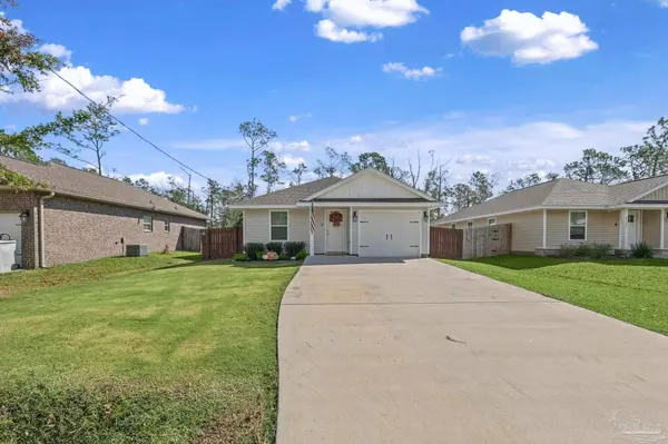 3134 Glade Dr, Milton, FL 32583