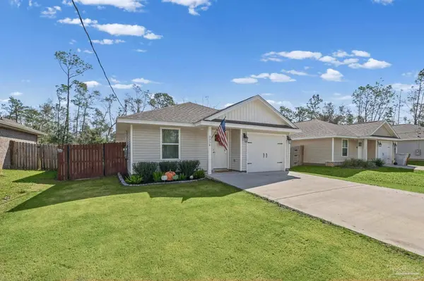 3134 Glade Dr, Milton, FL 32583