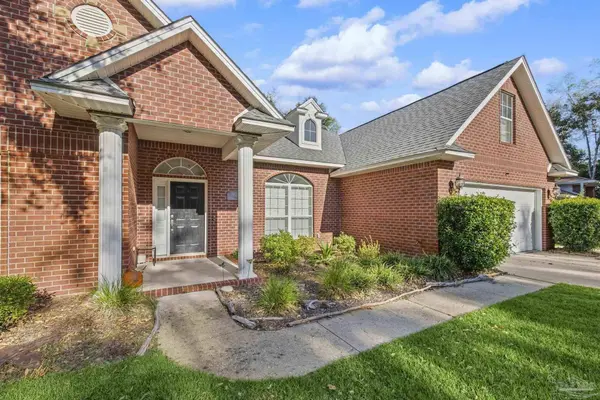 9524 Lorikeet Ln, Pensacola, FL 32507