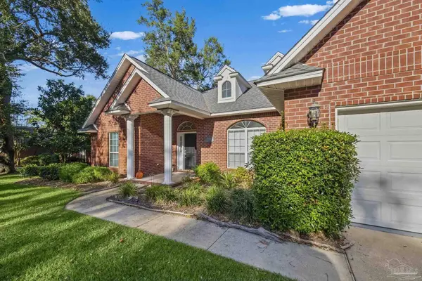 9524 Lorikeet Ln, Pensacola, FL 32507