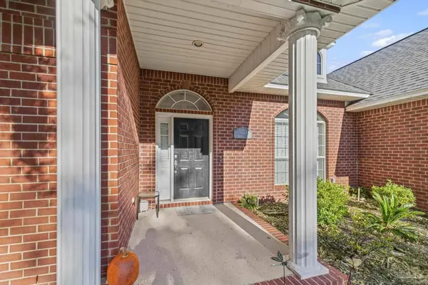 9524 Lorikeet Ln, Pensacola, FL 32507