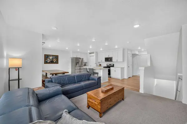 1639 E INDIGO LOOP N, Layton, UT 84041