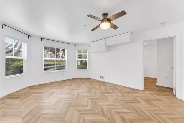 555 10th St #102, Oakland, CA 94607