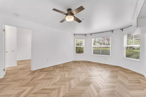 555 10th St #102, Oakland, CA 94607