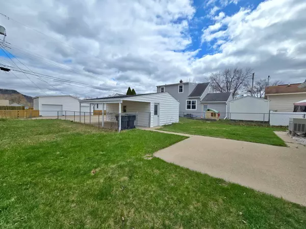 1819 21st ST S, La Crosse, WI 54601