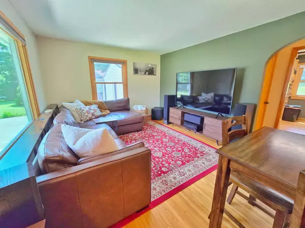 312 21st ST SW, Rochester, MN 55902