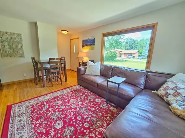 312 21st ST SW, Rochester, MN 55902