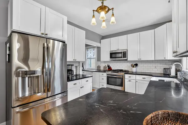 20 11th AVE NW, Rochester, MN 55901