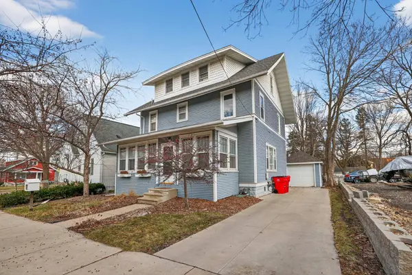 20 11th AVE NW, Rochester, MN 55901