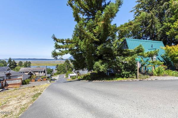 291 Fir ST, Wheeler, OR 97147