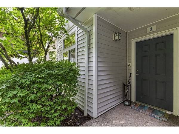 13706 SW HALL BLVD #1, Portland, OR 97223