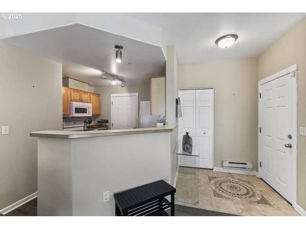 13706 SW HALL BLVD #1, Portland, OR 97223