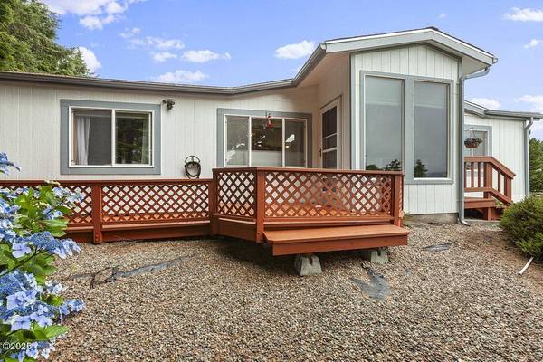 5689 NE Windmill DR, Newport, OR 97365