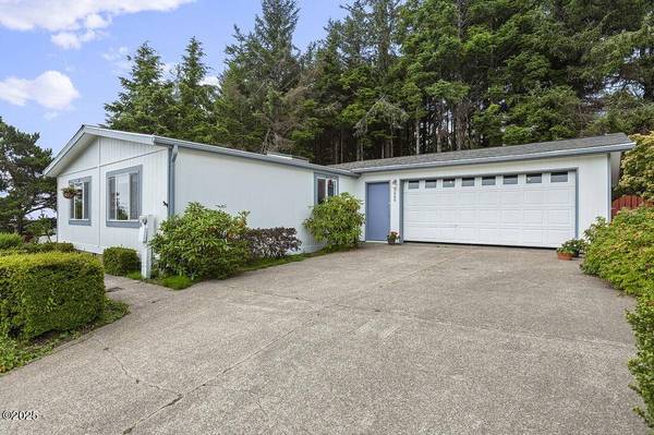 5689 NE Windmill DR, Newport, OR 97365