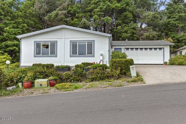 5689 NE Windmill DR, Newport, OR 97365