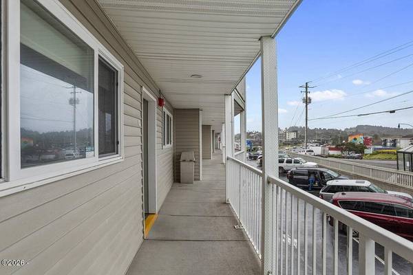 171 SE Hwy 101, Lincoln City, OR 97367