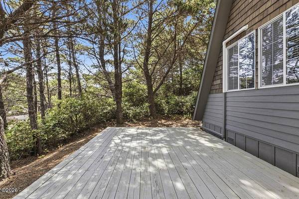 5980 EL MAR AVE AVE, Lincoln City, OR 97367