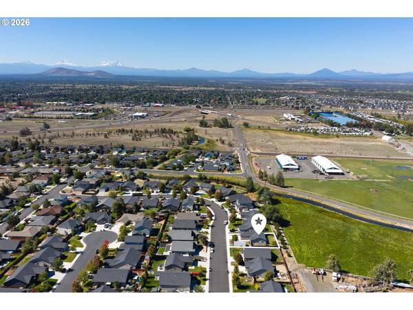 2721 NE 6TH DR, Redmond, OR 97756