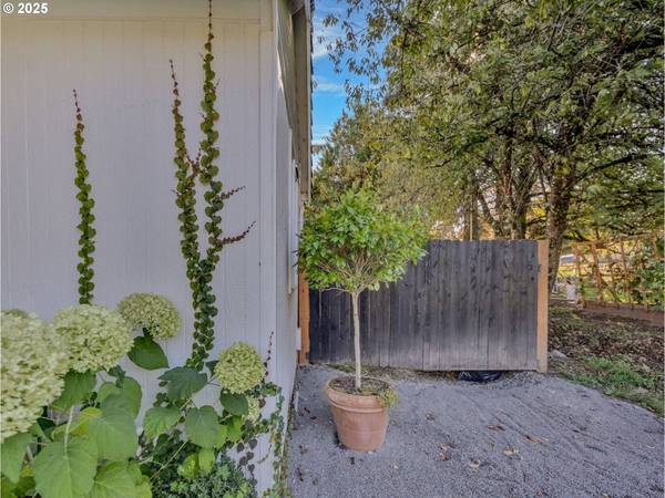 15546 SE CLATSOP ST, Happy Valley, OR 97086