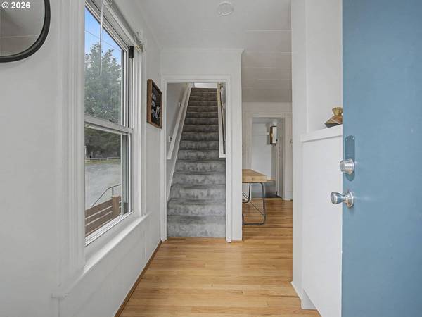 2220 SE YAMHILL ST, Portland, OR 97214