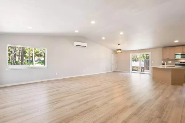 16769 Century DR, Bend, OR 97707