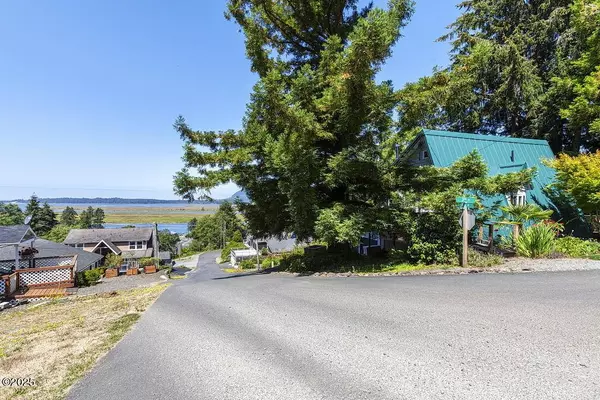 291 Fir ST, Wheeler, OR 97147