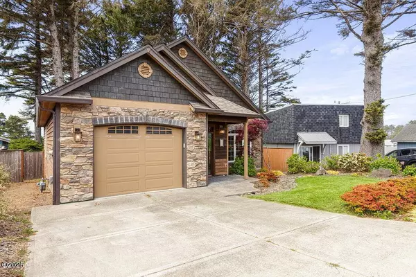 3117 NW Neptune AVE, Lincoln City, OR 97367