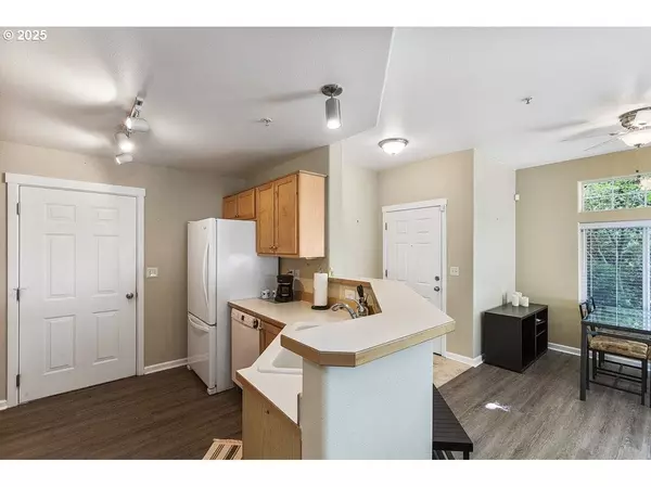 13706 SW HALL BLVD #1, Portland, OR 97223