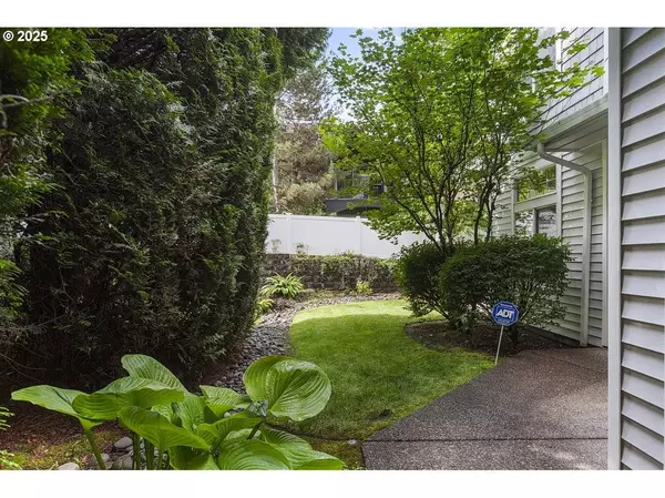 13706 SW HALL BLVD #1, Portland, OR 97223