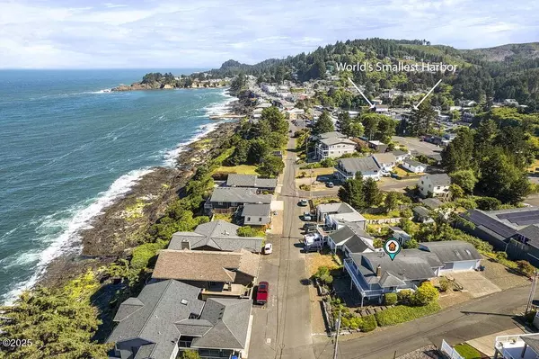 45 Heiberg ST, Depoe Bay, OR 97341