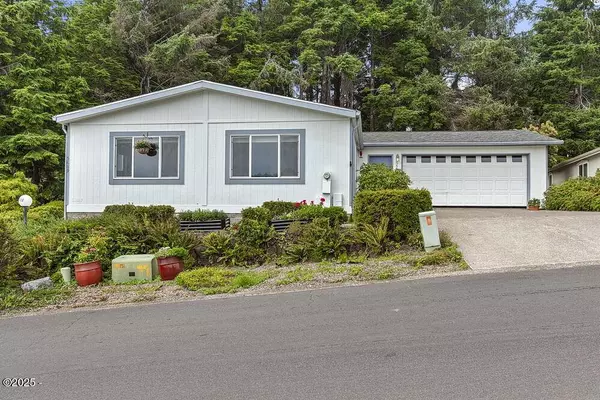 5689 NE Windmill DR, Newport, OR 97365