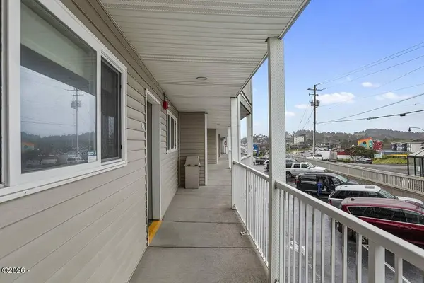 171 SE Hwy 101, Lincoln City, OR 97367