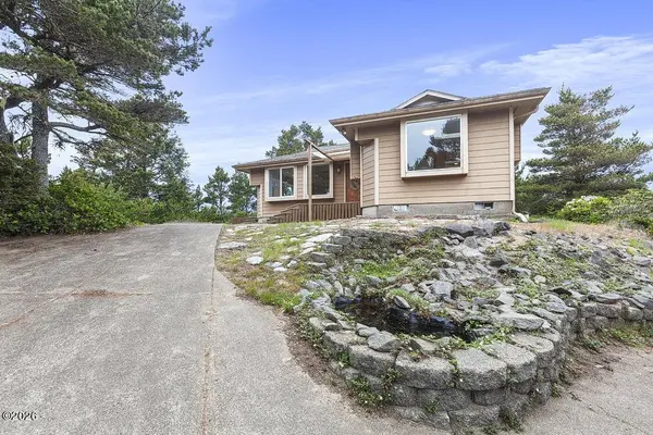 5943 NW PACIFIC COAST HWY HWY, Seal Rock, OR 97376