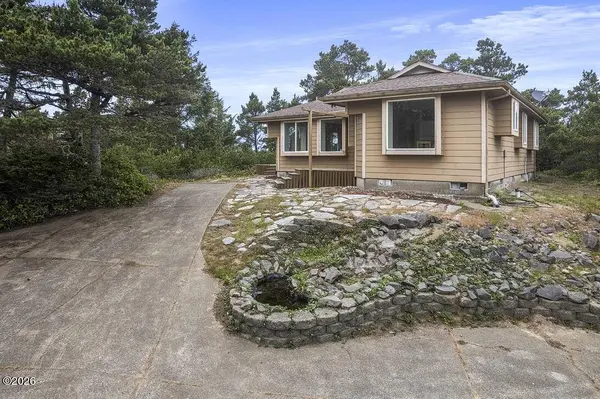 5943 NW PACIFIC COAST HWY HWY, Seal Rock, OR 97376