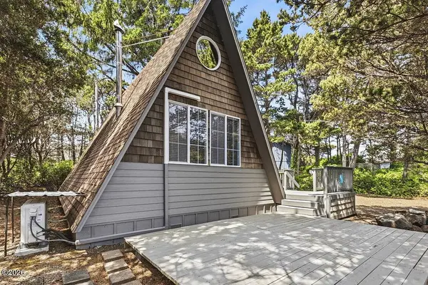5980 EL MAR AVE AVE, Lincoln City, OR 97367