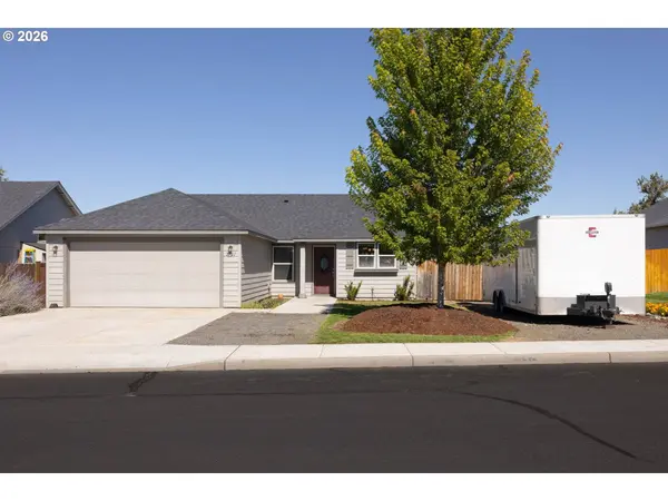 2721 NE 6TH DR, Redmond, OR 97756