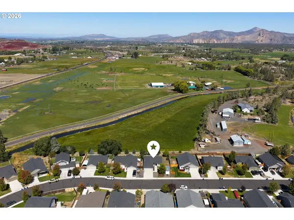 2721 NE 6TH DR, Redmond, OR 97756